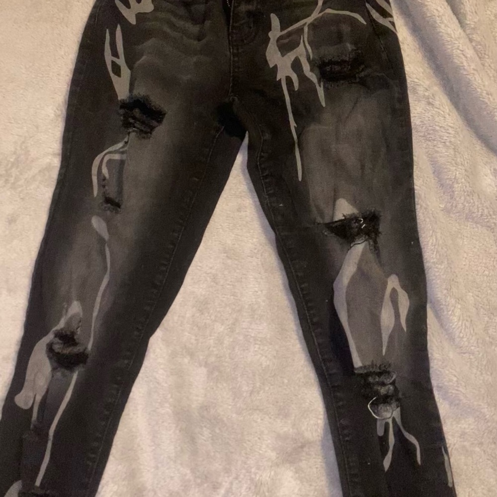 Stylish Black Distressed Women's Jeans